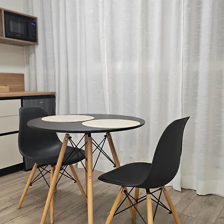 Feels Like Apartments, Boulevard Appartement