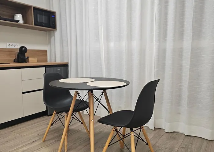 Feels Like Apartments, Boulevard Appartement