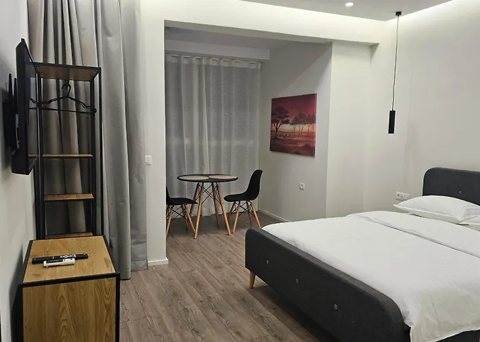 Feels Like Apartments, Boulevard Appartement