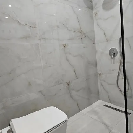 Apartament Feels Like Apartments, Boulevard Tirana