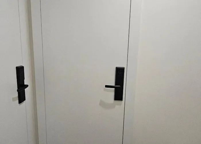 Feels Like Apartments, Boulevard Apartman